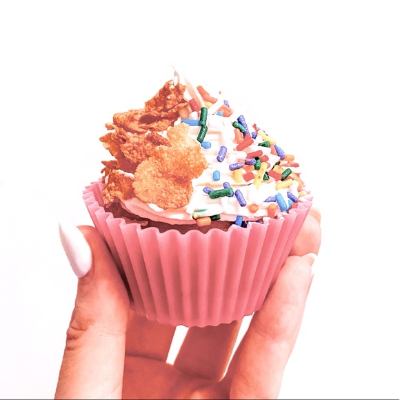 Meet your Posher, Julia - Picture 1 of 1